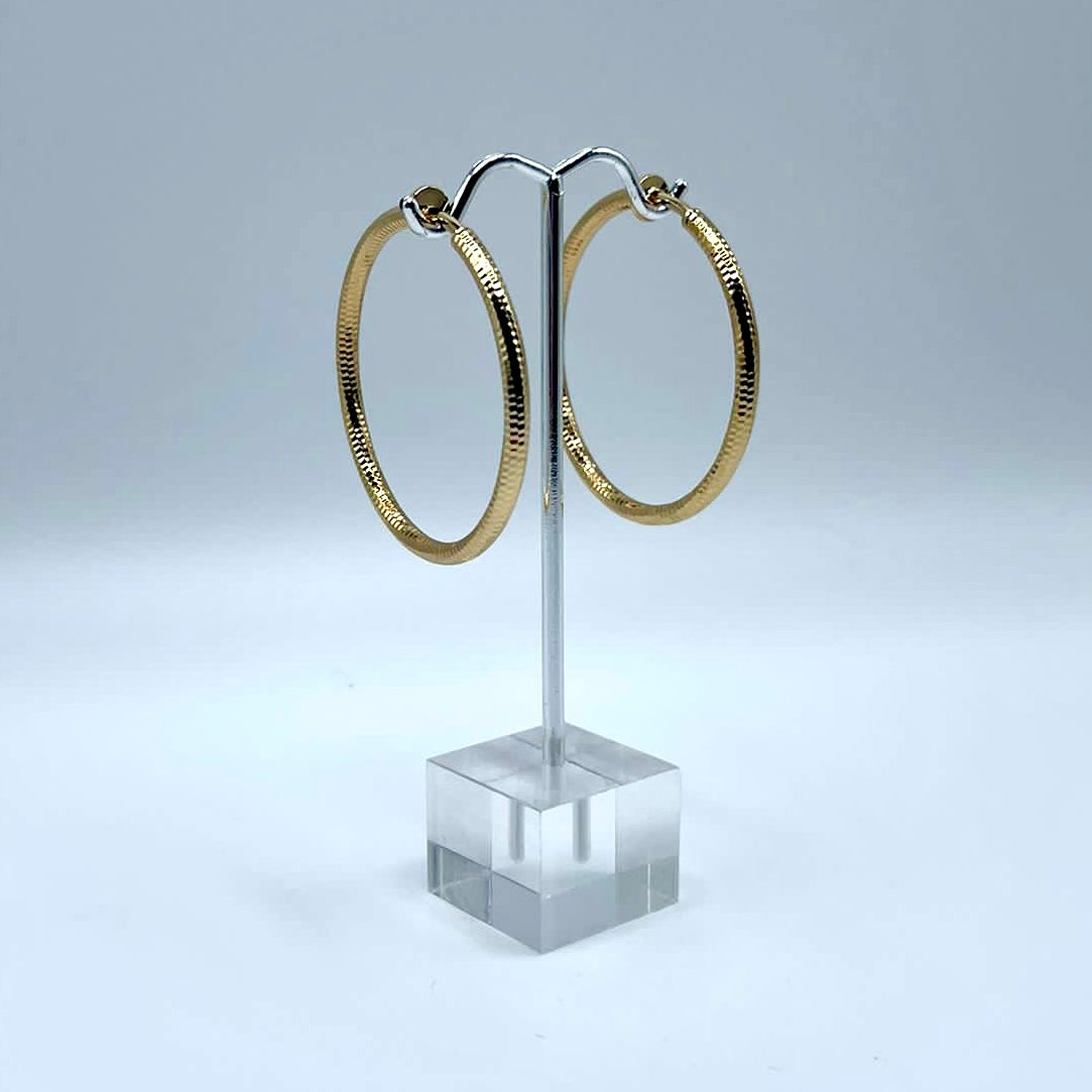 Classy Gold Hoop